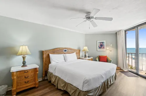 Balcony with Gulf View and Free Activities - Gorgeous Beachfront Retreat