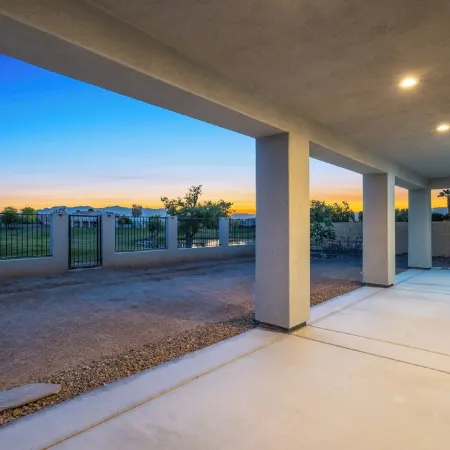 6 BDR Modern Home w/River & Beach Access!