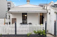 Terrace house in Collingwood Hotels near The Horn African Beer House, Music Lounge & Ethiopian Restaurant