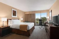 Ramada by Wyndham Belleville Harbourview Conference Centre - breakfast