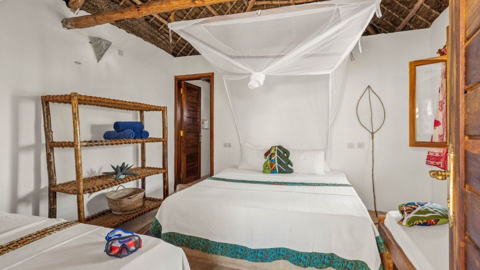 Shanuo Beach Bungalows