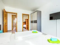 Contemporary Holiday Home in Dramalj with Swimming Pool