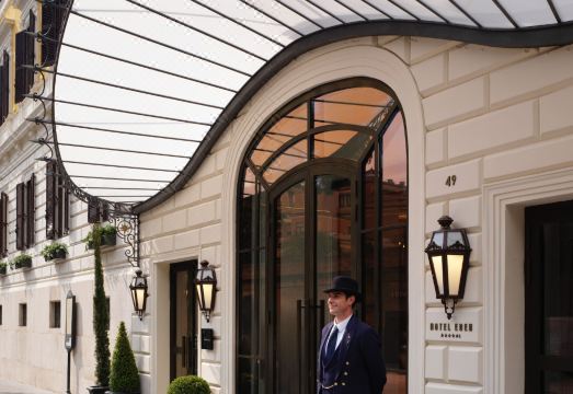 호텔 에덴 도체스터 컬렉션의 고급스러운 욕실