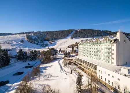 Best Western Ahorn Hotel Oberwiesenthal Отели рядом с достопримечательностью «Фихтельберг»