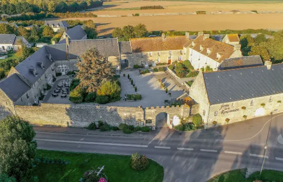 拉洪孫尼耶農場酒店