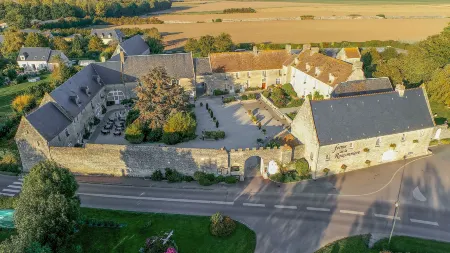 Ferme de la Rançonnière - Hôtel & Restaurant Отели в г. Крепон