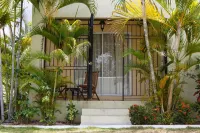 New Kingston Guest Apartment VII Hotels in Harbour View