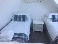 Cosy Sea View Cottage Isle of Skye Hotels near Neist Point Lighthouse
