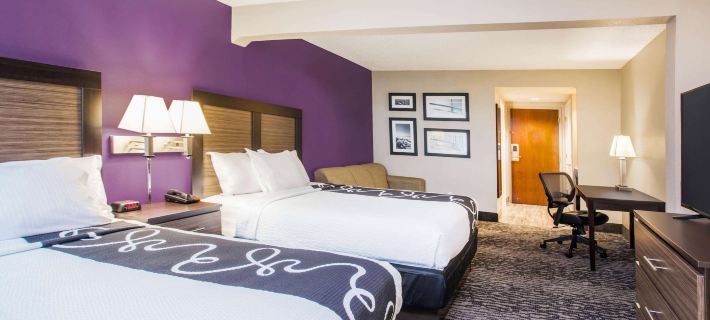Comfort Inn & Suites Clearwater South Отели в г. Пинеллас