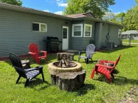 House minutes away from downtown Dells 위스콘신 델스 역 주변 호텔