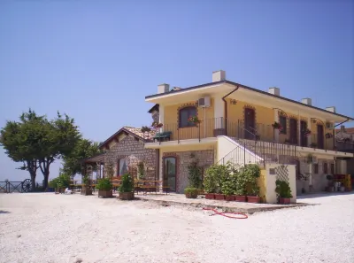B&B LA COLLINA Hotel in zona Scavi Archeologici di Macchia