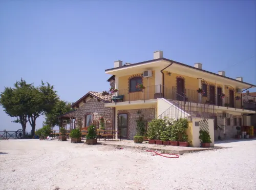 B&B la Collina Hotels in Fragneto Monforte