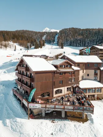 Hotel Emeraude Отели в г. Савойя