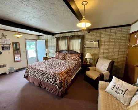 Napps Motel Hotels in Fennimore