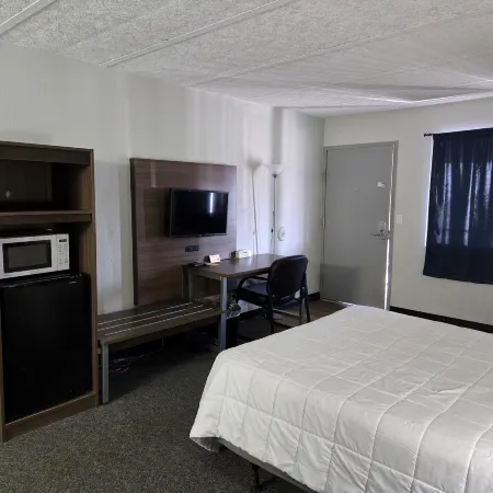 Home-Towne Lodge
