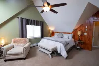 Luxury 6Br Solitude Ge- Indoor Bball Court, Private Tub 6 Bedroom Home by Redawning 拉德洛住宿飯店