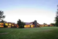 Distinction Mackenzie Country Hotel