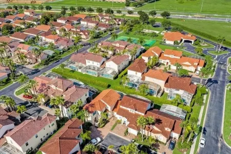 Marvelous 4Bd Close to Disney w Pool at 313 Tuscan Hills Отели рядом с достопримечательностью «Хайлендс Резерв Голф Клаб»