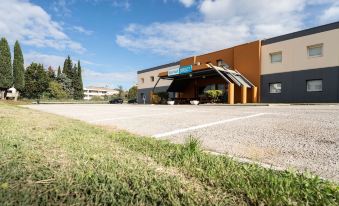 Kyriad Direct Brignoles - Provence Verte