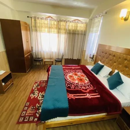 The Kuber Hotel & Restaurant
