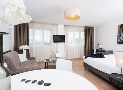 Ténéo Apparthotel Talence Arthena