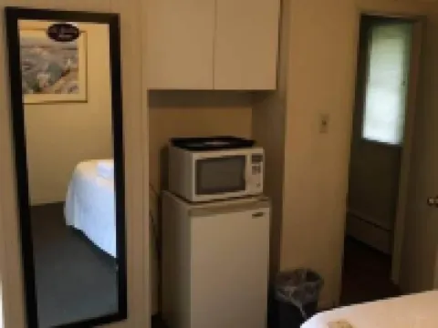 The Walpole Motel Hotels in Sharon