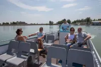 Yachter Club Modrá Čajka فنادق في Samorin
