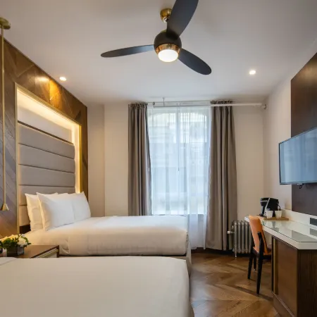Hotel 32One Отели рядом с достопримечательностью «Золотые Ворота»