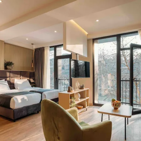 Hotel Monday by Dnt Group