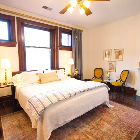Louisville Bourbon Inn