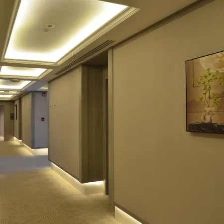 Crown Suite