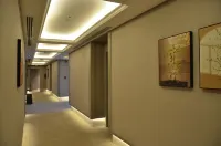 Crown Suite