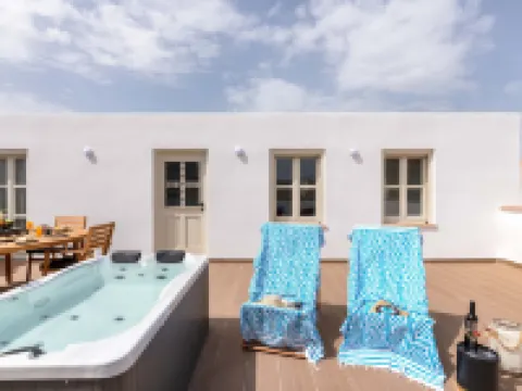 Giustiniani Apartments Hotels in Chios