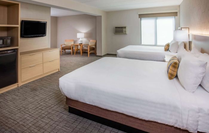 Days Inn & Suites by Wyndham Duluth by the Mall