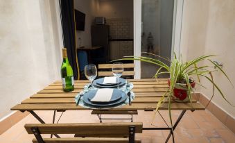 Casa Portus Gaditanus s XVIII Patio Andaluz