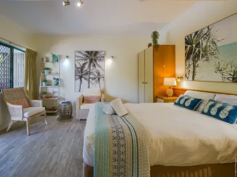 Boat Harbour Studio Apartments and Villas