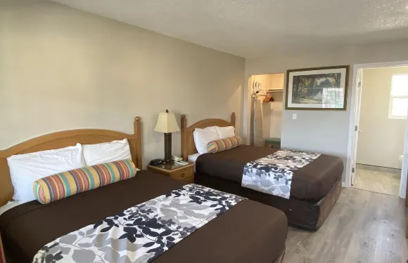 尤金大學旅行者酒店