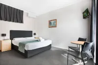 Gateshead Tavern & Motel - parking
