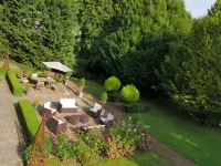 Chambres d'hôtes Château de Courcelette Hotels in Leers