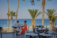 Golden Coast Beach Hotel - breakfast