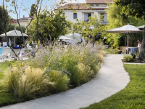 ホテル レジーナ アデレード ガルダのホテル