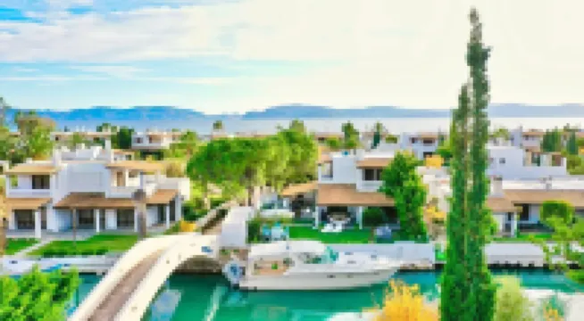 Villasonboard Dock Villa 3 Bed, 3 Bath, Canal, Greek Venice Porto Hydra