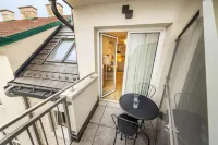 イミーズ アパートメンツ ロリー