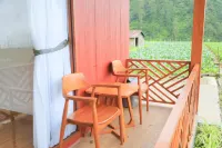 Dlawu Mountain Cottage Hotel di Plaosan