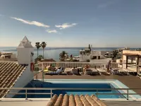 Hotel Plaza Cavana فنادق في نيرخا