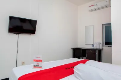 RedDoorz near Telkom Corporate University
