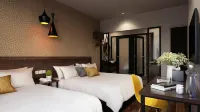 The Square Hotel - 3-Star