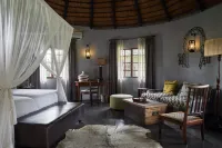 Motswari Private Game Reserve by Newmark - Stuga
