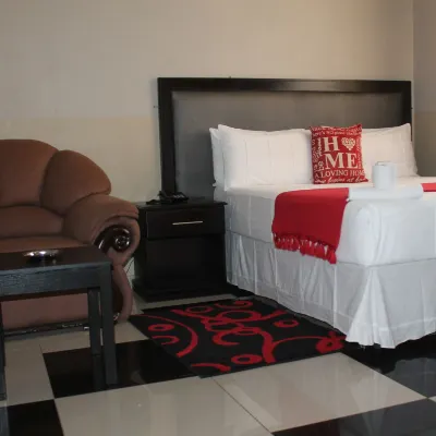 Miraton Guest Lodge Hotels near Constitution Hill