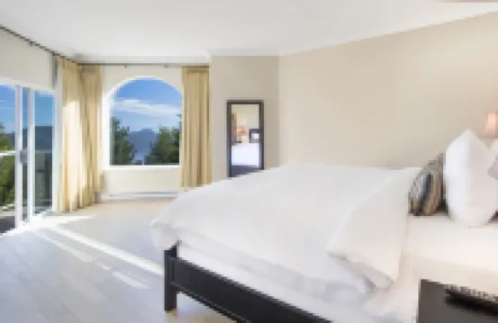 Villa Eyrie Resort